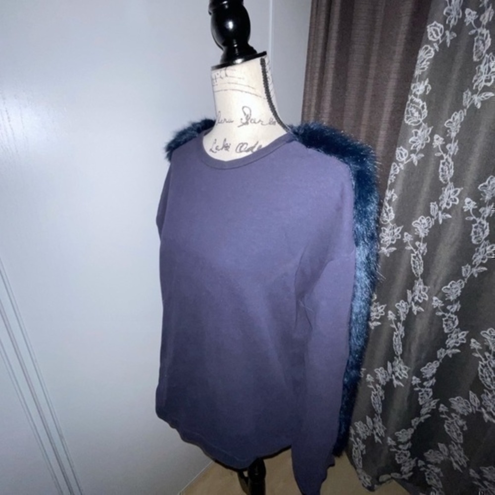 ZARA Plush Sweatshirt pullover faux fur sleeves navy blue S Gently Preloved - Picture 8 of 11